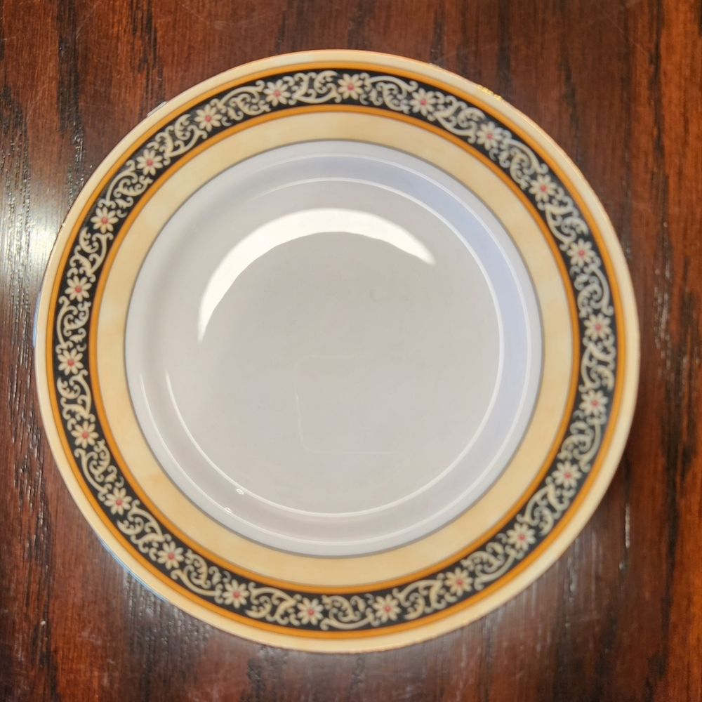 🌟EUC 4 Wedgewood Bread and Butter plates
